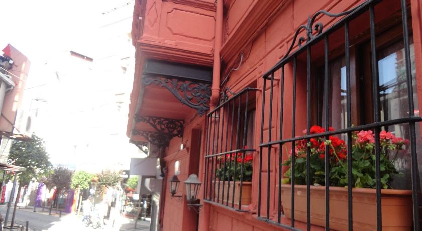 Corner Hot - image 5