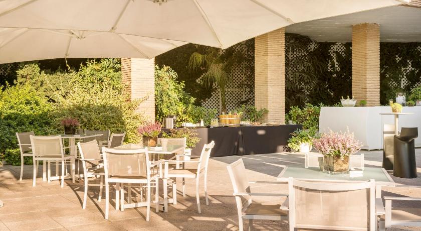 Ilunion Pio XII Hotel