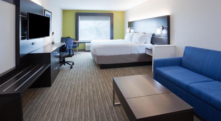 Holiday Inn Express Hotel & Suites Dickinson