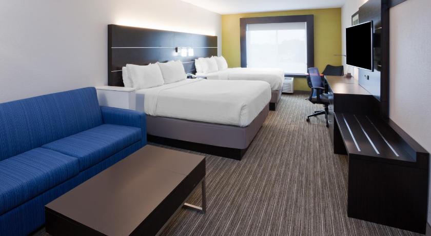 Holiday Inn Express Hotel & Suites Dickinson