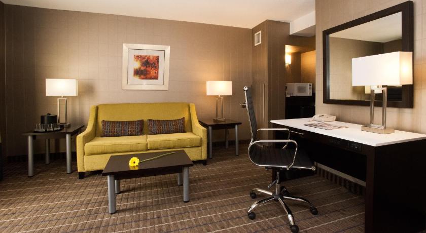 Holiday Inn Hotel & Suites Mississauga