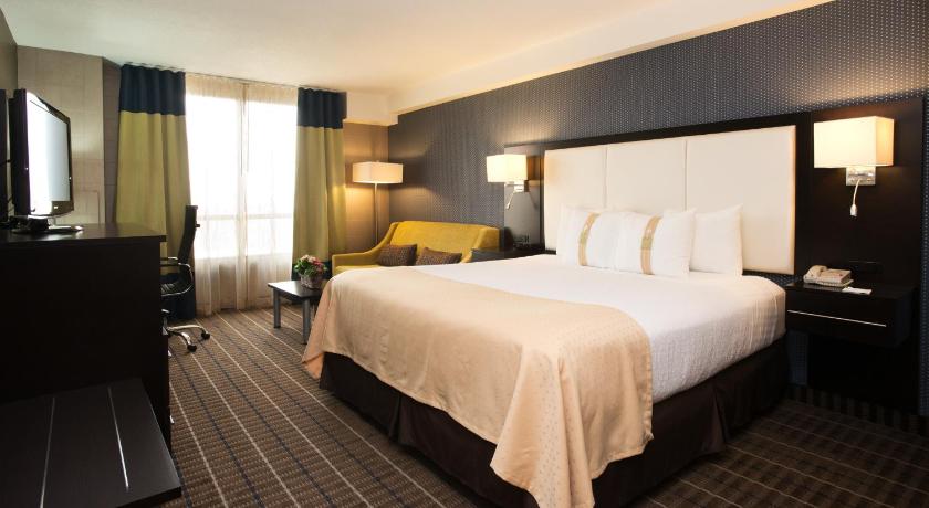 Holiday Inn Hotel & Suites Mississauga