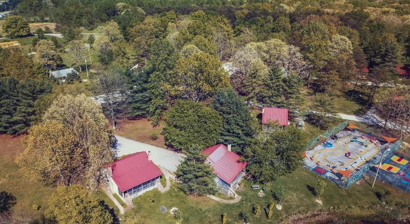 The Smoke House Lodge And Cabins