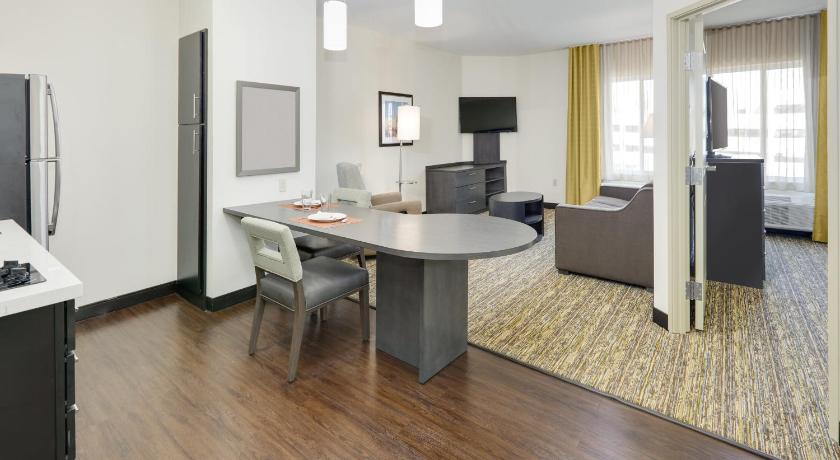 Candlewood Suites Farmers Branch