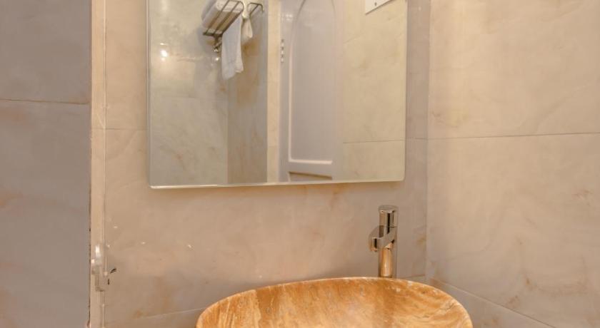 Image of Deluxe Room 7