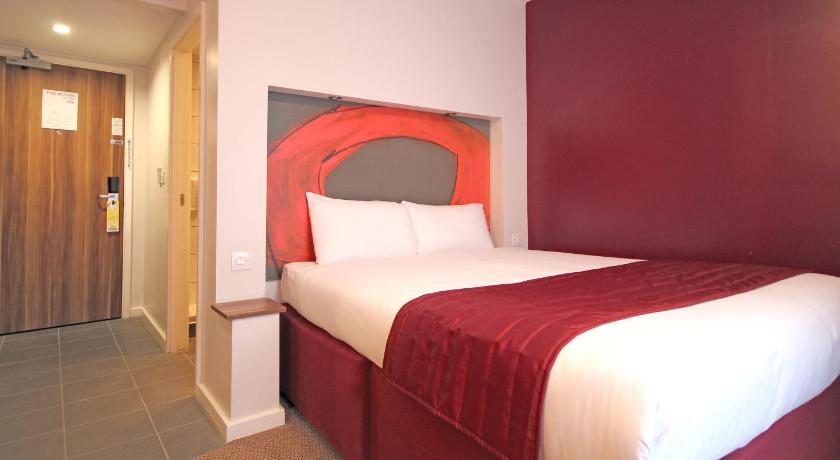 Ramada by Wyndham London Stansted Airport