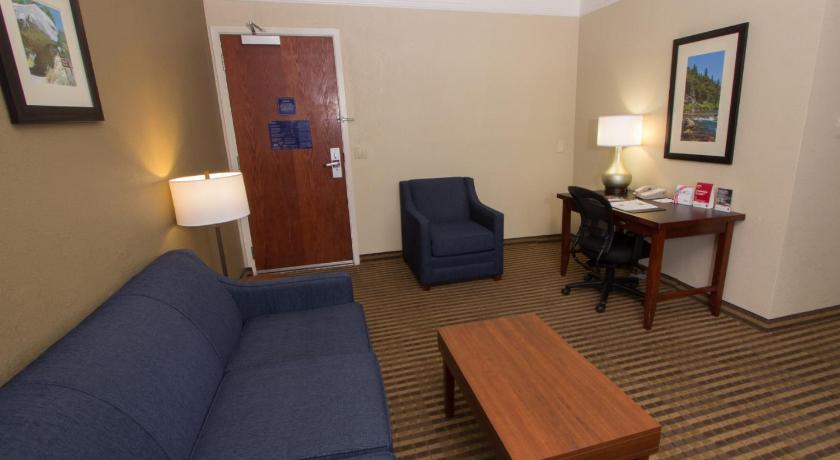 Comfort Suites Visalia - Convention Center