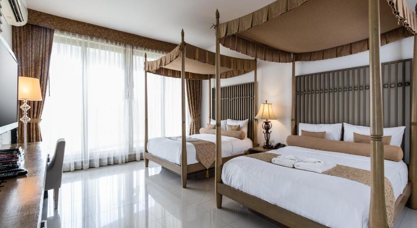 Image of Deluxe Family Room 0