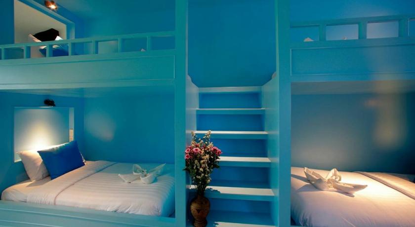 Image of 8-Bed Mixed Dormitory Room 8