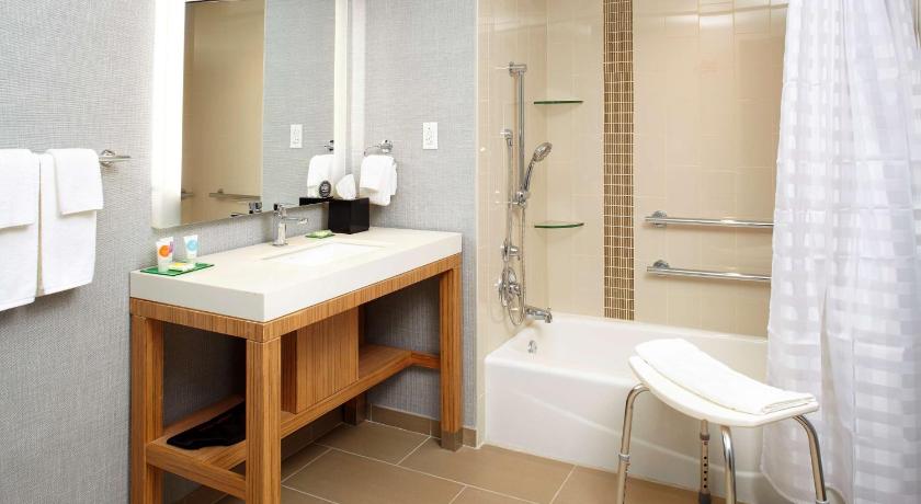 Hyatt Place Miami Airport East