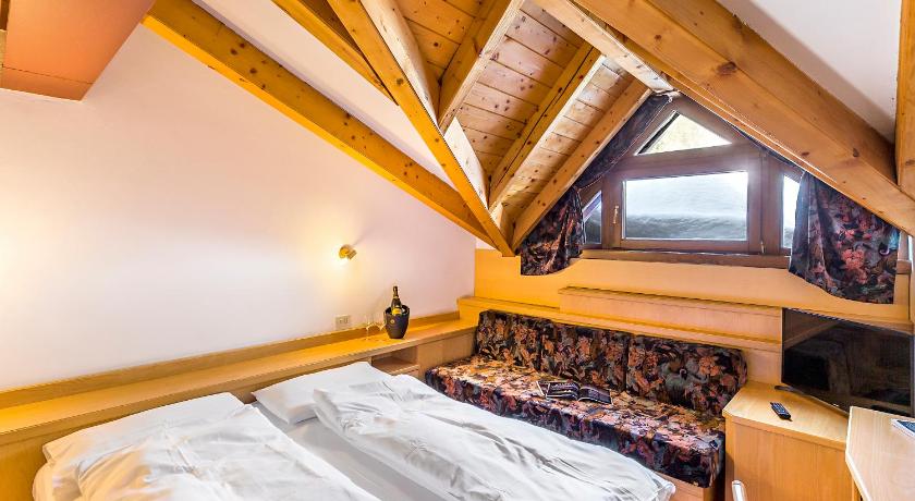 Image of Suite 14