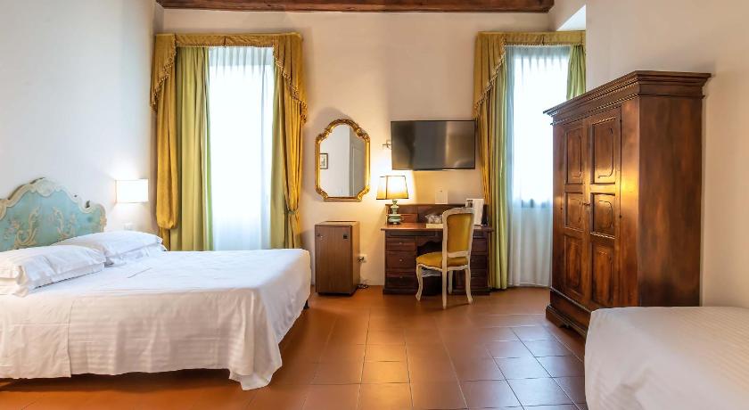 Image of Triple Room 0