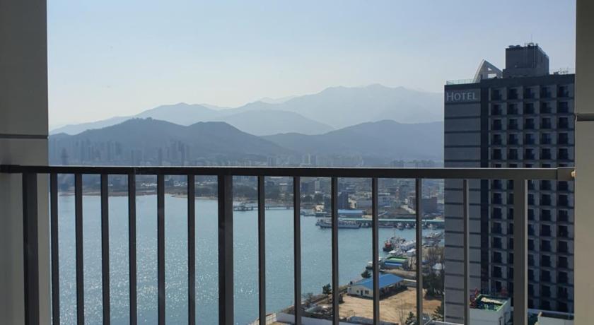 속초 속초월드스테이트 (World State Hotel Sokcho                                                                        ) 3성급 호텔 수영장