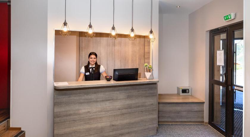 SOWELL RESIDENCES New Chastillon photo
