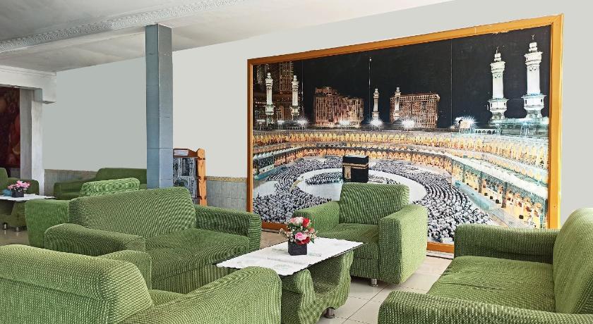 OYO 2611 Hotel Krui Syariah photo