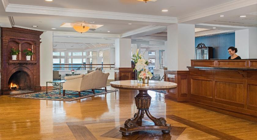 Water's Edge Resort & Spa photo