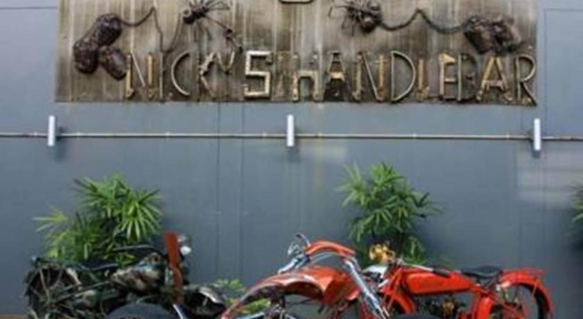 Nicky's Handlebar Hotel photo
