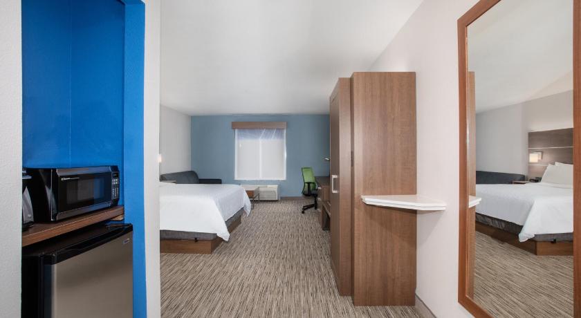 Holiday Inn Express & Suites Yosemite Park Area