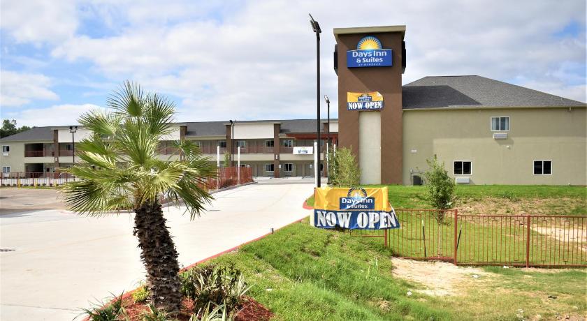 Days Inn & Suites by Wyndham Downtown/University of Houston