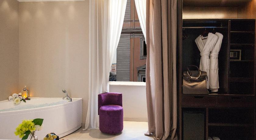 Roman Holidays Boutique Hotel