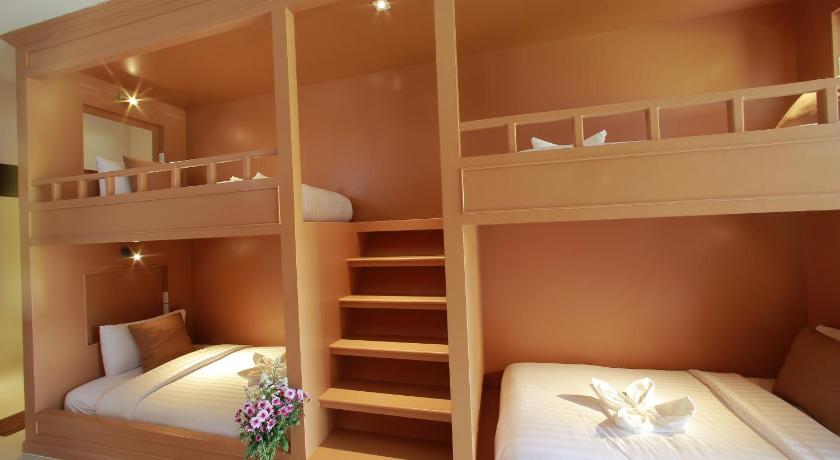 Image of 8-Bed Mixed Dormitory Room 10