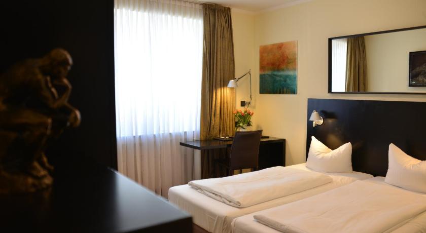 Image of Double Room 9