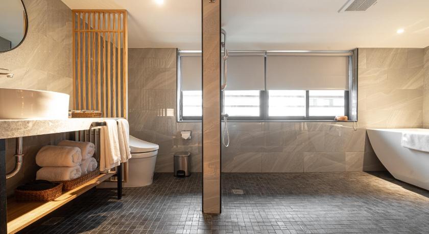 Image of Deluxe Family Suite 2