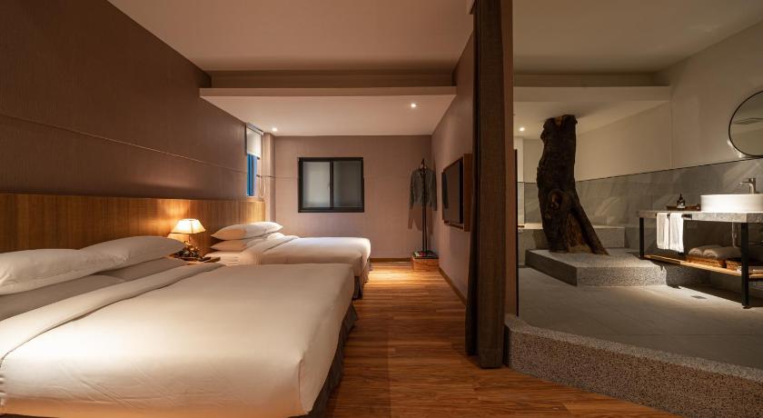 Image of Family Suite 3