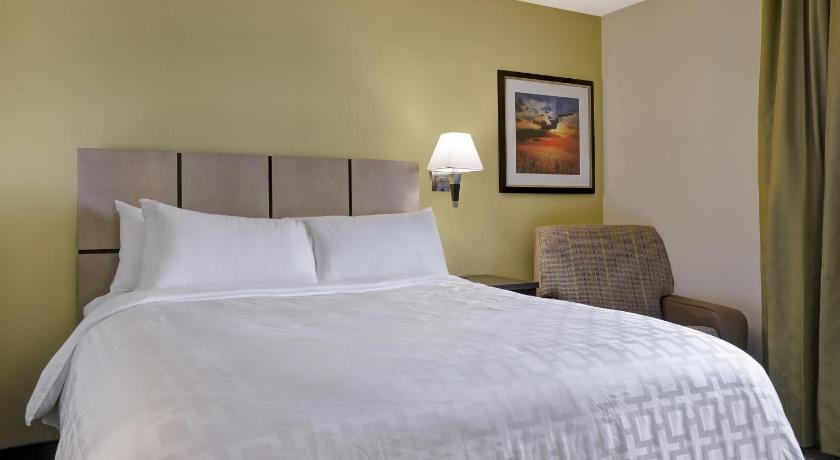 Candlewood Suites Indianapolis - South