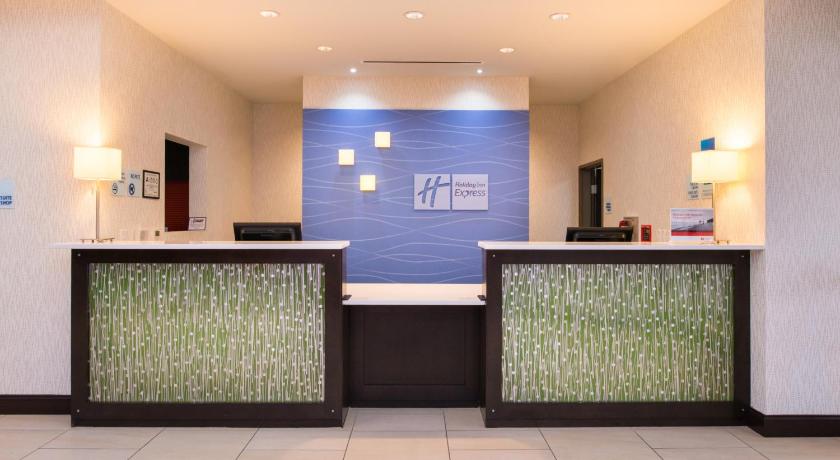 Holiday Inn Express & Suites Monroe photo