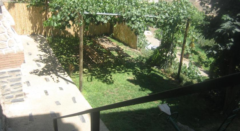 阿尔普哈拉德拉谢拉 Alojamiento Rural Mirador del Avellano 4星级 民宿 餐厅