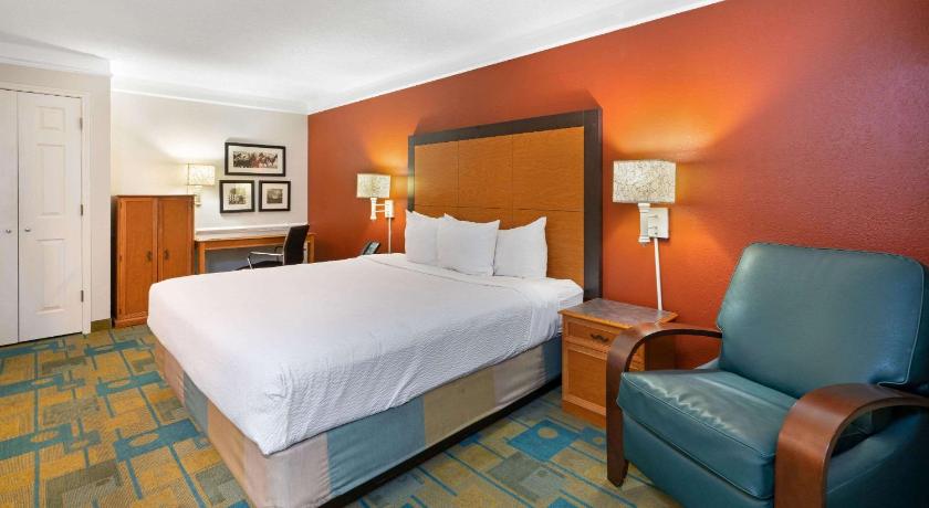 La Quinta Inn by Wyndham Phoenix Sky Harbor Airport