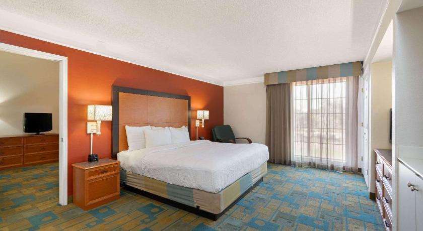 La Quinta Inn by Wyndham Phoenix Sky Harbor Airport