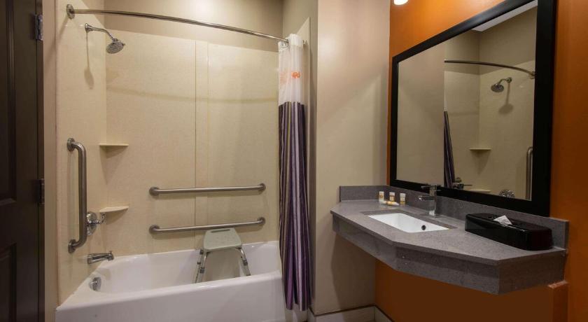 La Quinta Inn & Suites by Wyndham Harrisburg-Hershey