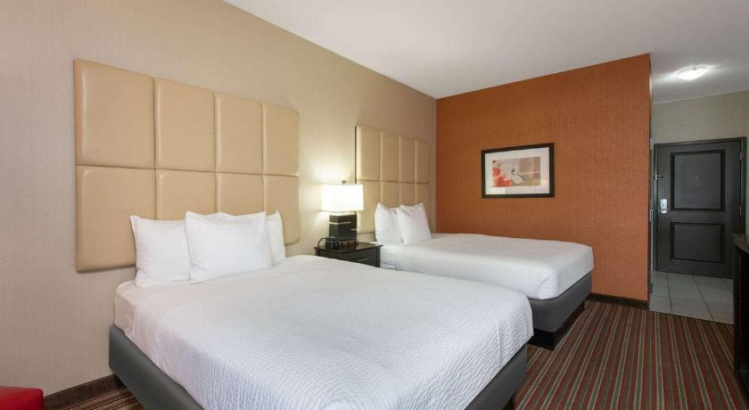 La Quinta Inn & Suites by Wyndham Harrisburg-Hershey