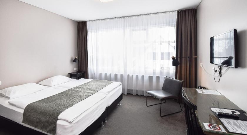 Image of Double or Twin Room with Private Bathroom 4