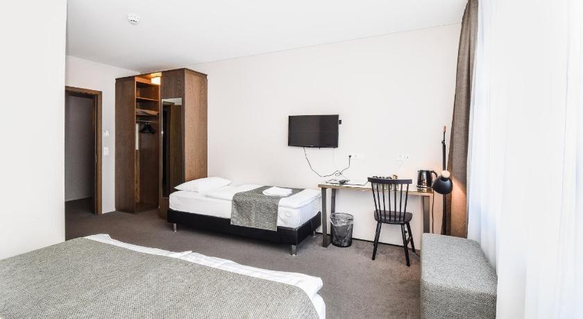 Image of Double or Twin Room with Private Bathroom 3