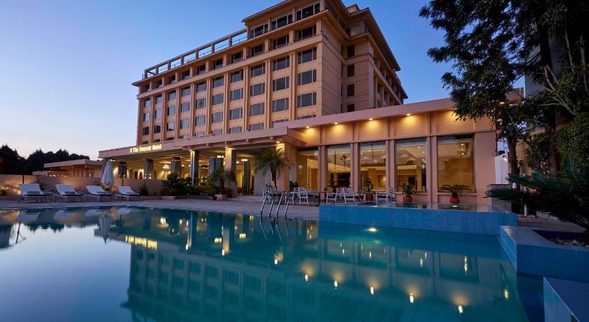 The Everest Hotel photo