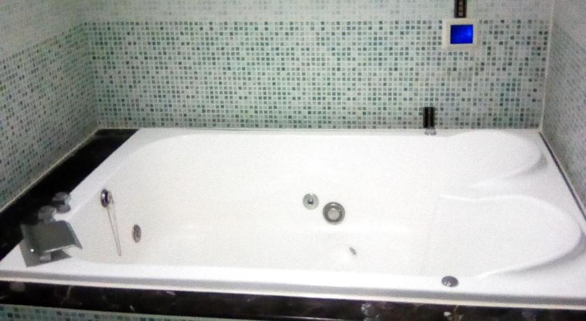 Hua Xiang Motel - Fengshan photo