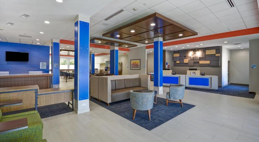 Holiday Inn Express And Suites Houston Nasa - Seabrook photo