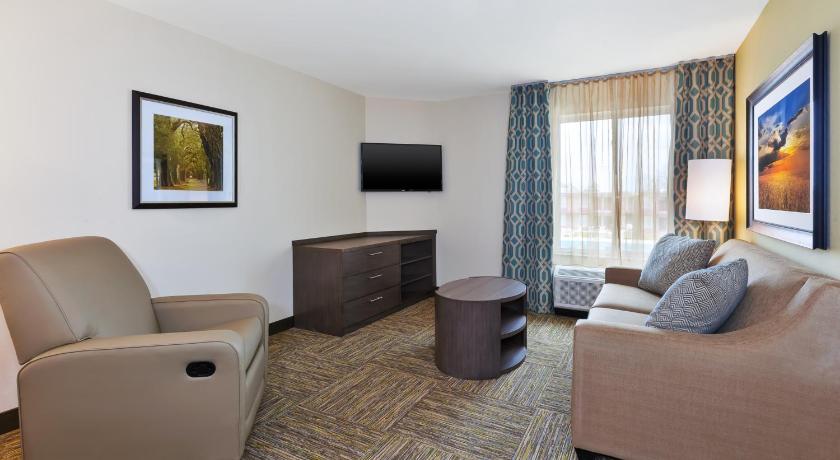 Candlewood Suites Louisville - NE Downtown Area