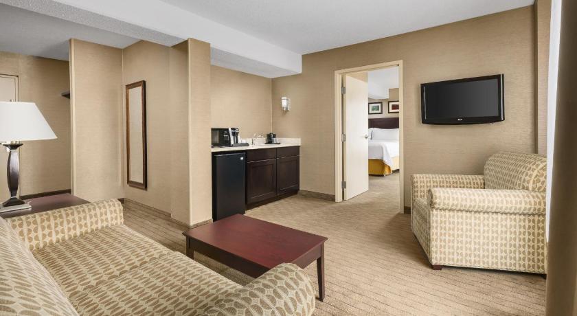 Holiday Inn Express Boston Brockton