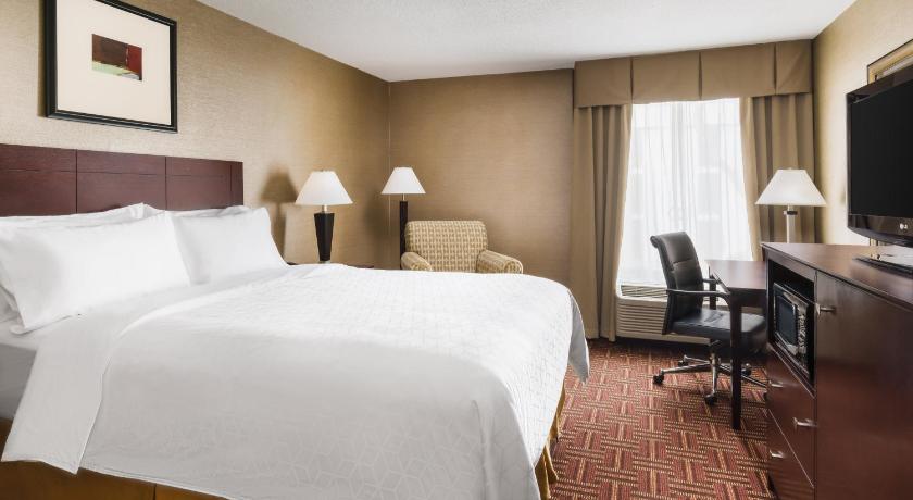 Holiday Inn Express Boston Brockton