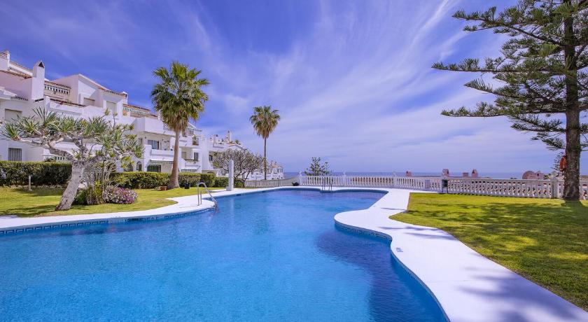 Apartamentos Torrenueva Park — Hotel in Mijas