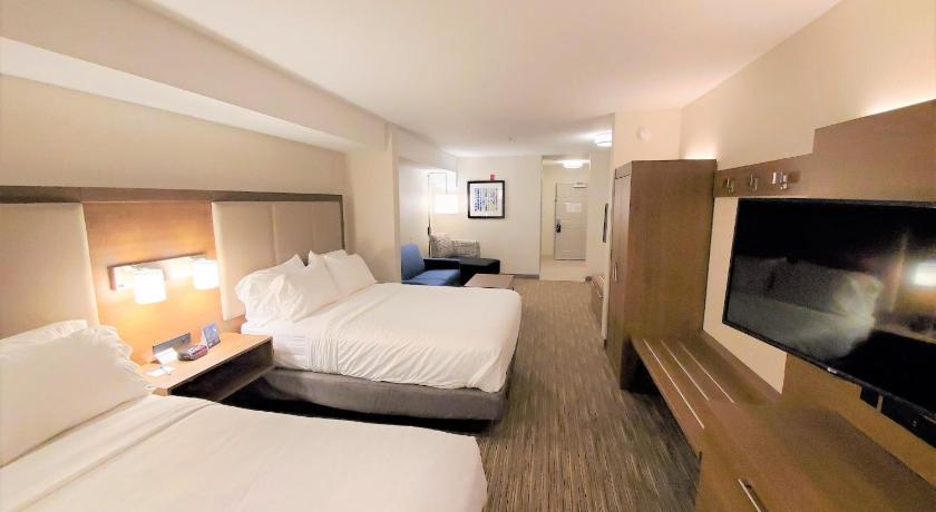 Holiday Inn Express Hotel & Suites Lynnwood