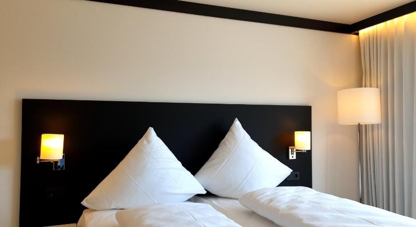 WU Hotel by WMM Hotels — Hotel in Estenfeld