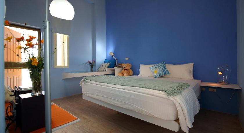 Image of Queen Room with Garden View 0