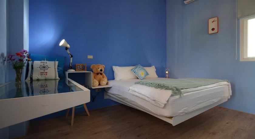 Image of Queen Room with Garden View 4