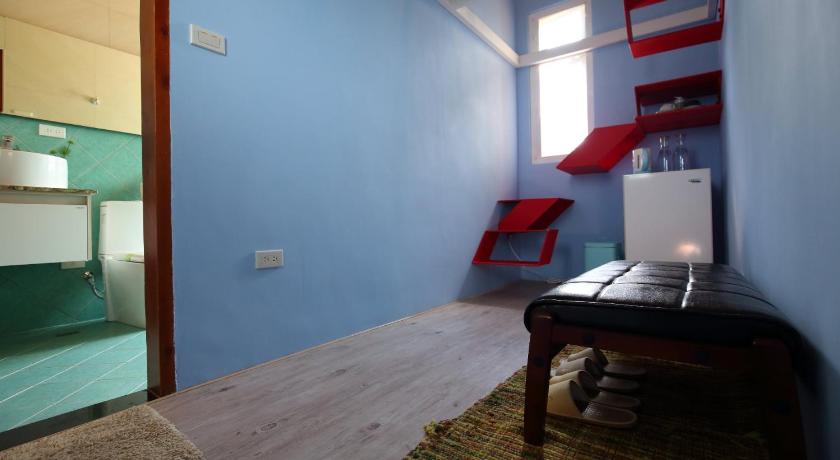 Image of Queen Room with Garden View 9