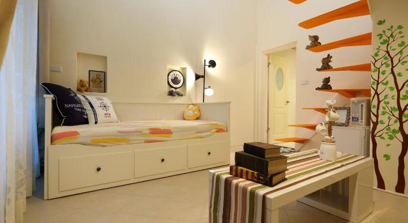 Image of Queen Room with Garden View 3